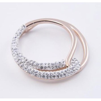 Victoria Rose gold color white stone pendant