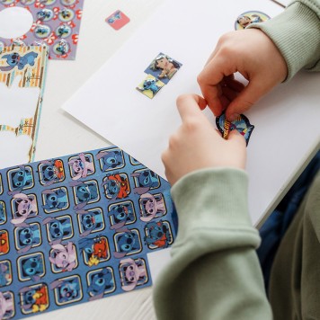 Disney Lilo and Stitch Extrovert Super sticker set with game