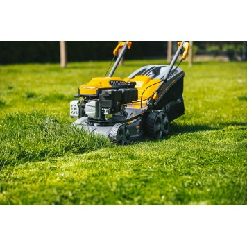 KOSIARKA SPALINOWA PM-KSS-5S Z NAPĘDEM 5KM 40L 5W1