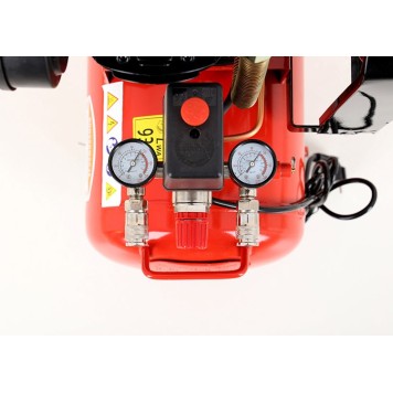 Kompresor olejowy 50L 2,8kW / 8bar 2 Tłoki KD403