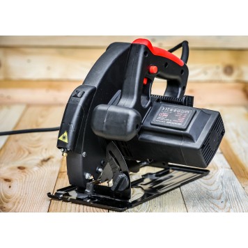 PILARKA TARCZOWA 2250W RED TECHNIC RTRPT0006