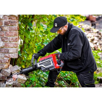 MŁOT WYBURZENIOWY UDAROWY KUJĄCY 3300W HEX 70J  RTMWB0052