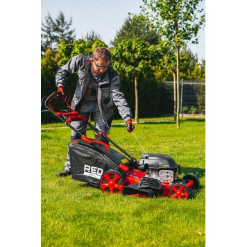 Kosiarka spalinowa z napędem RTKSS0096