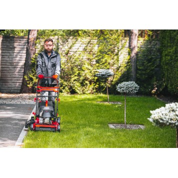 Kosiarka spalinowa z napędem RTKSS0096